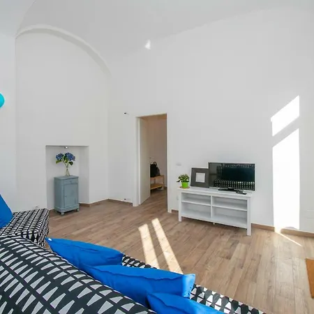 Апартаменты Sleeps 4 Арона