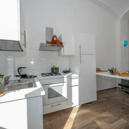 Sleeps 4 *